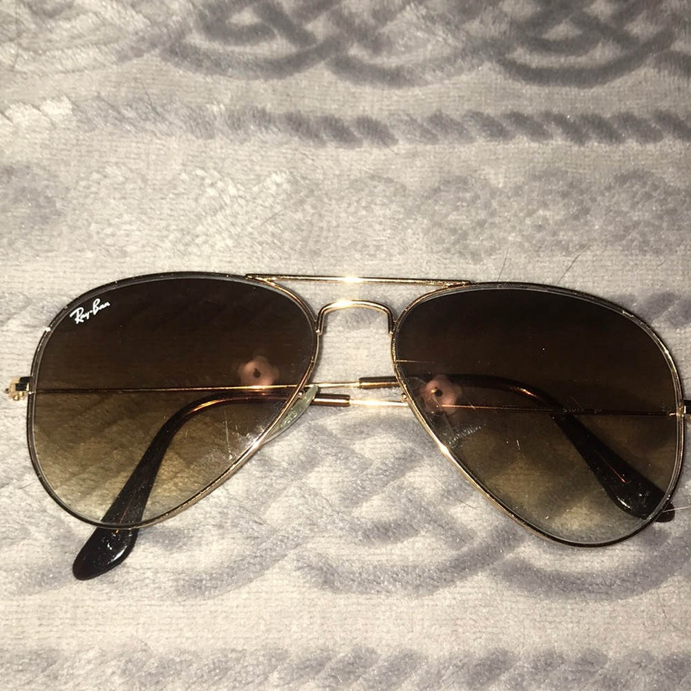 Ray-Bans aviator sunglasses